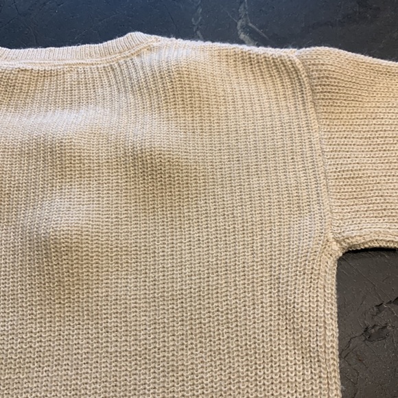 EUC Cream Furry Pom Pom sweater OATMEAL US M - Picture 11 of 13